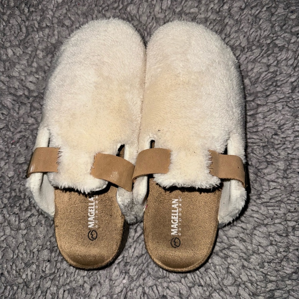 Magellan outdoor slipper shoes